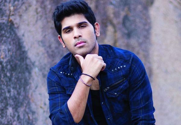 allu sirish,srirastu subhamasthu,allu sirish 4th movie news,jagadekaveeruni katha,mallidi venu  అల్లు శిరీష్ రాంగ్ స్టెప్ వేస్తున్నాడా!